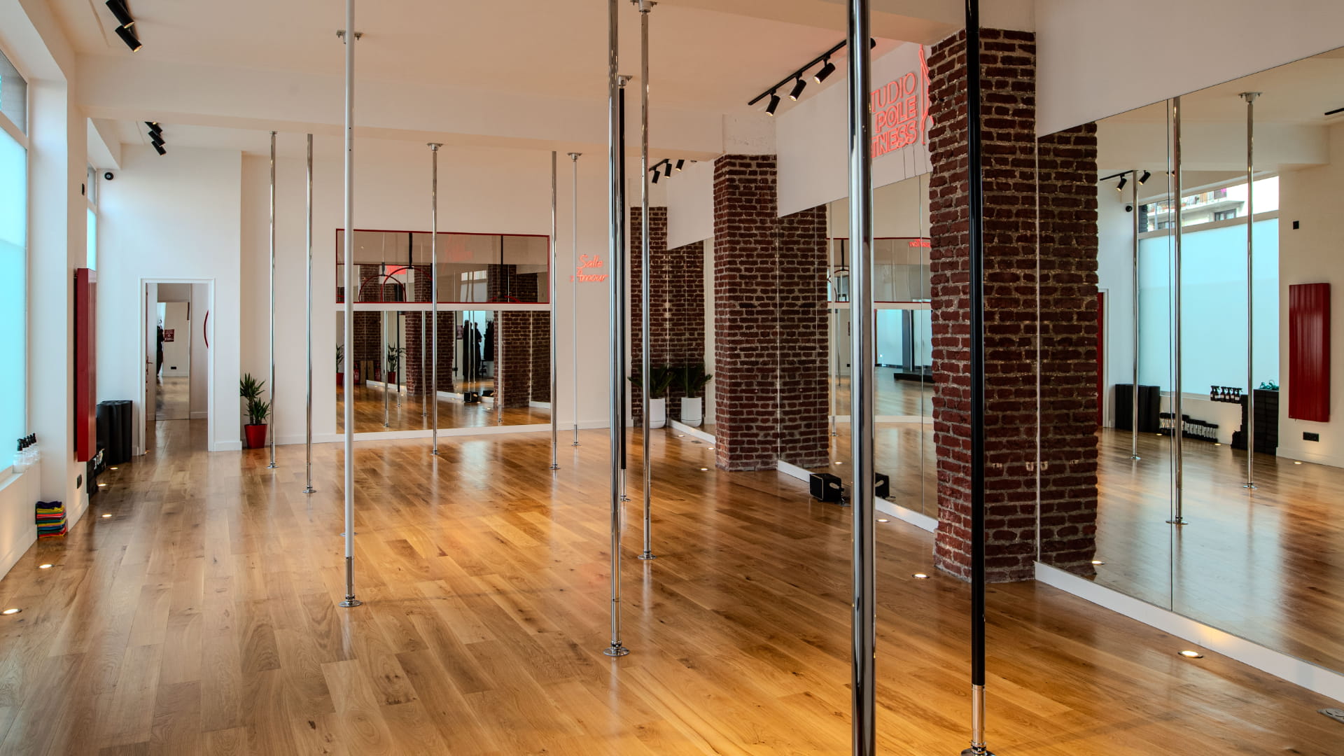 Studio Pole Fitness - Montreuil