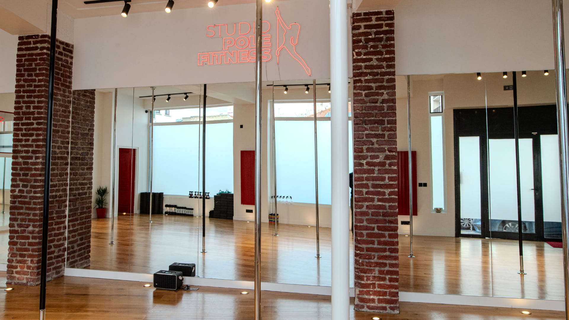 Studio Pole Fitness - Montreuil